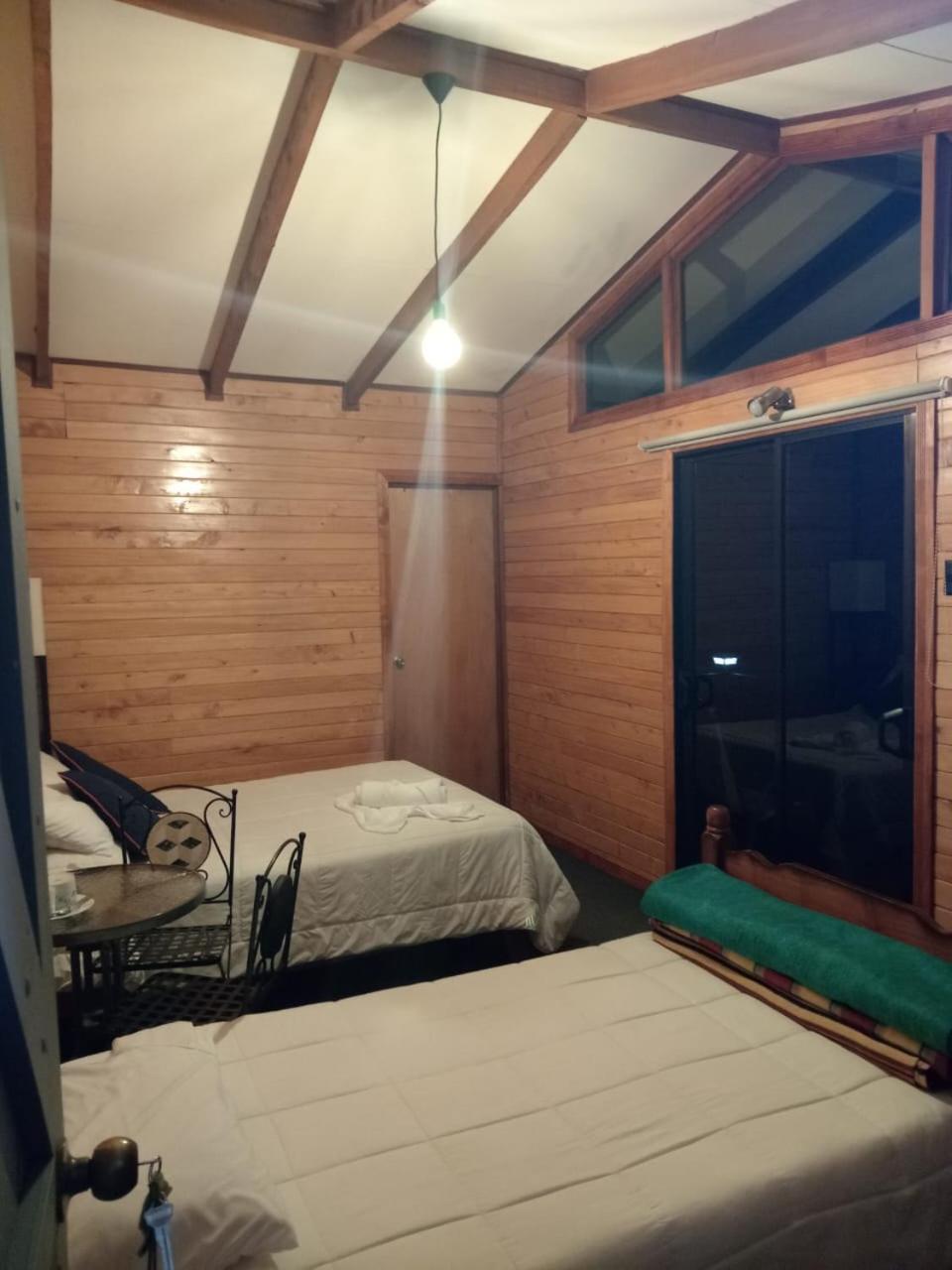 Cabana Tangara * San Gerardo de Dota